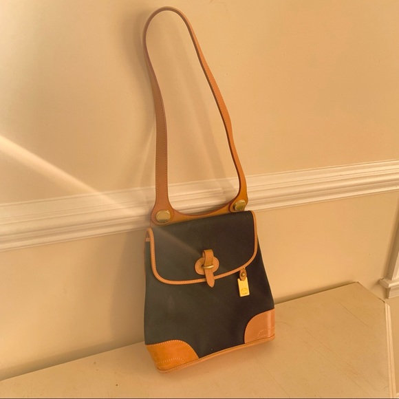 Dooney & Bourke Unique Bag Made in USA - Picture 4 of 16